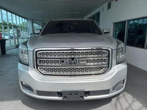 Quicksilver Metallic 2019 GMC Yukon XL SLT