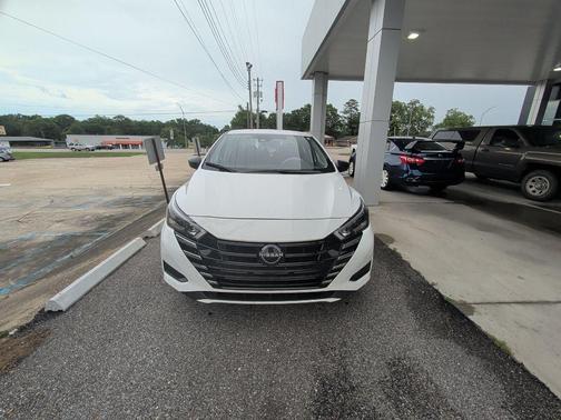 Fresh Powder 2025 Nissan Versa 1.6 S