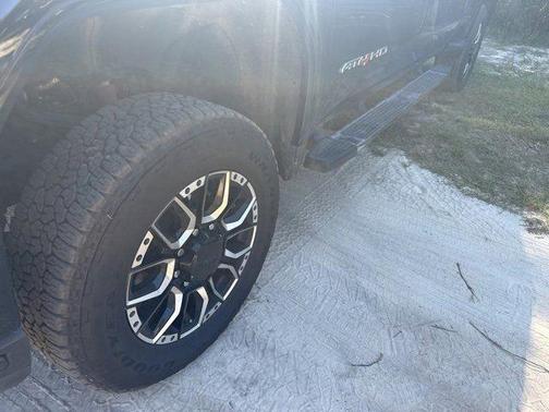 2022 GMC Sierra 2500 AT4