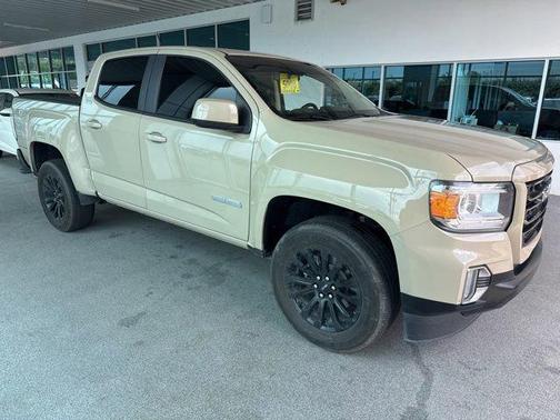Desert Sand Metallic 2022 GMC Canyon Elevation