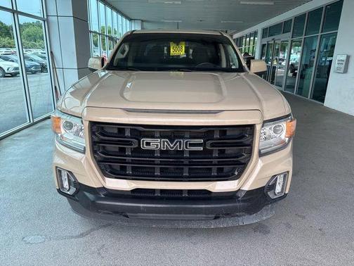 Desert Sand Metallic 2022 GMC Canyon Elevation