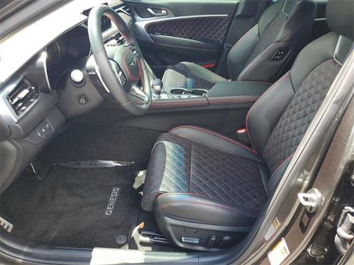 2024 Genesis G70 3.3T RWD Sport Advanced