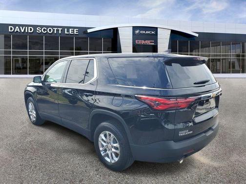 Mosaic Black Metallic 2023 Chevrolet Traverse LS