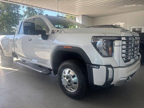 2025 GMC Sierra 3500 Denali