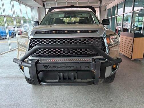 Quicksand 2019 Toyota Tundra SR5
