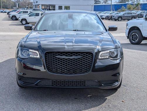 2023 Chrysler 300 Touring