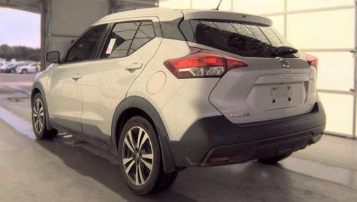 Brilliant Silver 2018 Nissan Kicks SV