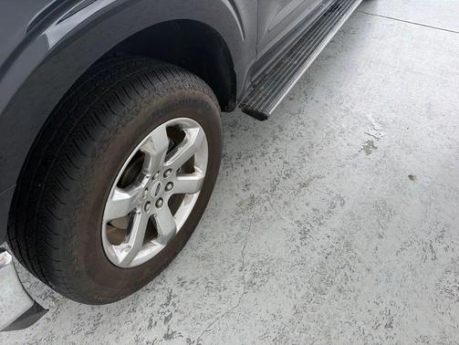 Agate Black Metallic 2022 Ford F-150 XL