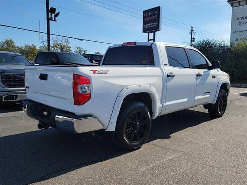 2018 Toyota Tundra SR5