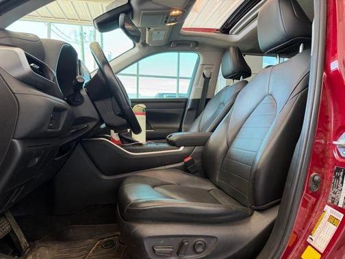 Ruby Flare Pearl 2021 Toyota Highlander XLE