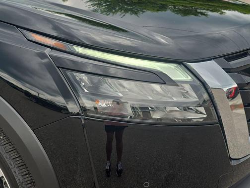 Super Black 2025 Nissan Pathfinder Platinum FWD