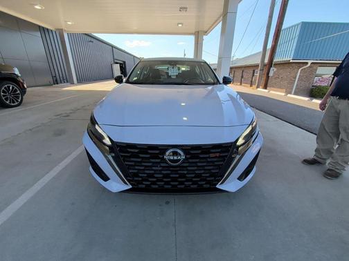 2023 Nissan Altima SR Intelligent AWD