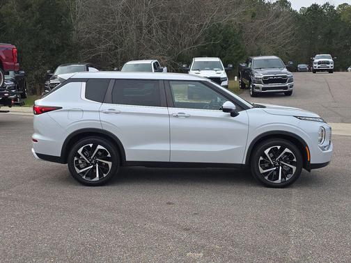 2022 Mitsubishi Outlander SE 2.5 2WD