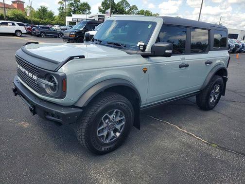 Cactus Gray 2022 Ford Bronco Badlands