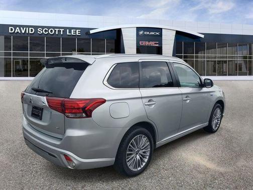 Alloy Silver Metallic 2022 Mitsubishi Outlander PHEV SEL