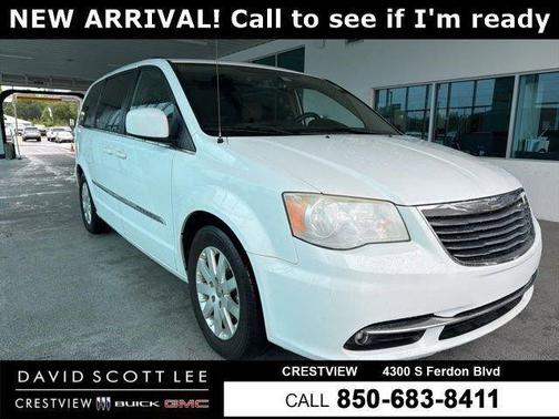 Bright White Clearcoat 2016 Chrysler Town & Country Touring