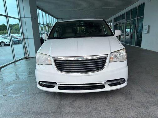 Bright White Clearcoat 2016 Chrysler Town & Country Touring