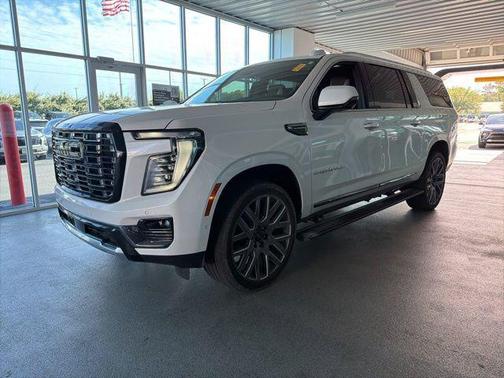 White Frost Tricoat 2025 GMC Yukon XL Denali Ultimate