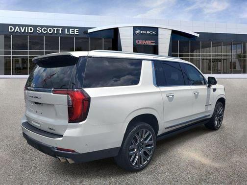 White Frost Tricoat 2025 GMC Yukon XL Denali Ultimate