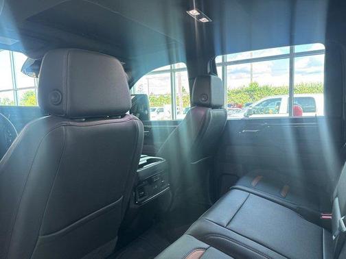 2025 GMC Sierra 2500 AT4