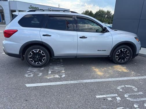 2020 Nissan Pathfinder SV 2WD