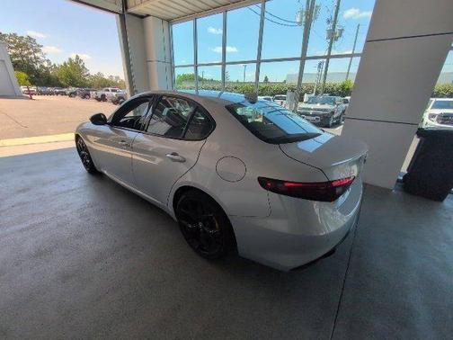 2020 Alfa Romeo Giulia Sport