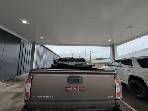 Bronze Alloy Metallic 2016 GMC Canyon SLT
