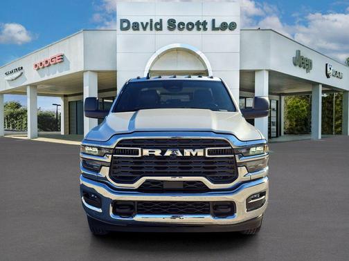 2025 RAM 3500 Tradesman Crew Cab 4x4 8' Box
