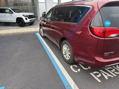 2019 Chrysler Pacifica Touring L