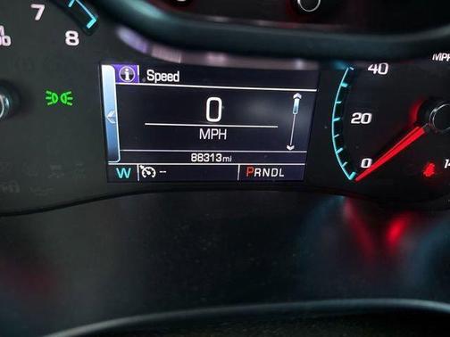 Summit White 2017 GMC Canyon SLE