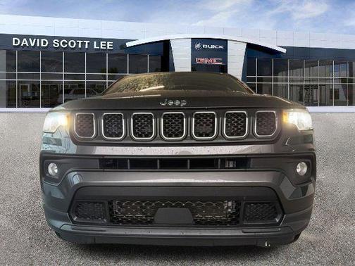 2023 Jeep Compass Latitude Lux