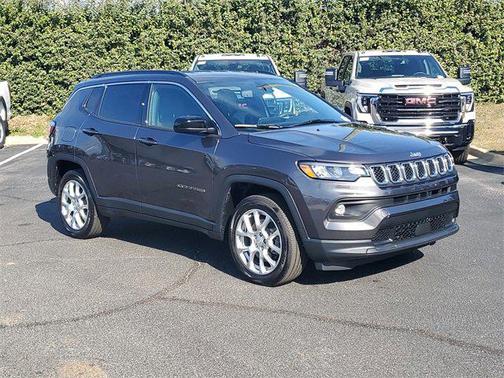 2023 Jeep Compass Latitude Lux
