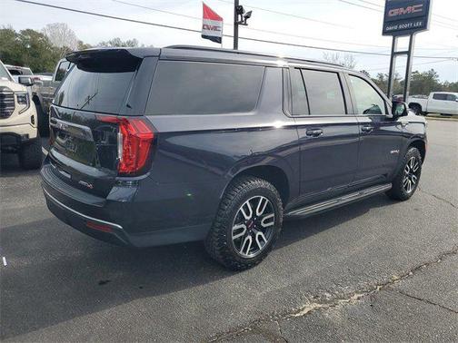 2023 GMC Yukon XL 4WD AT4