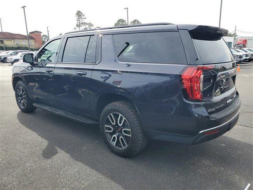 2023 GMC Yukon XL 4WD AT4