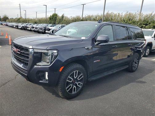 2023 GMC Yukon XL 4WD AT4