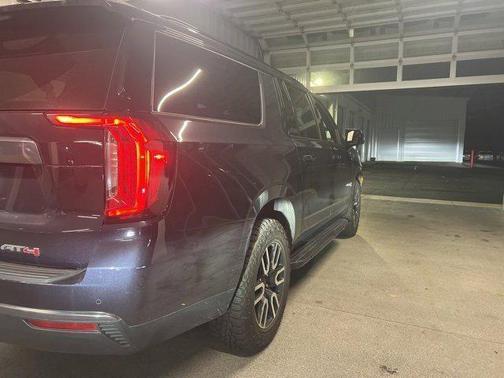 2023 GMC Yukon XL 4WD AT4