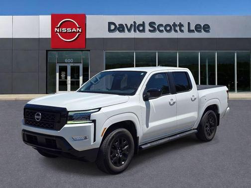 Glacier White 2023 Nissan Frontier SV