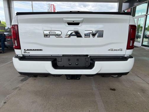 Bright White Clearcoat 2025 RAM 3500 Laramie Crew Cab 4x4 8' Box