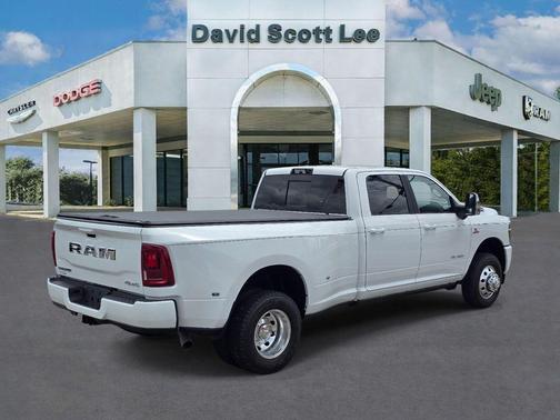 Bright White Clearcoat 2025 RAM 3500 Laramie Crew Cab 4x4 8' Box