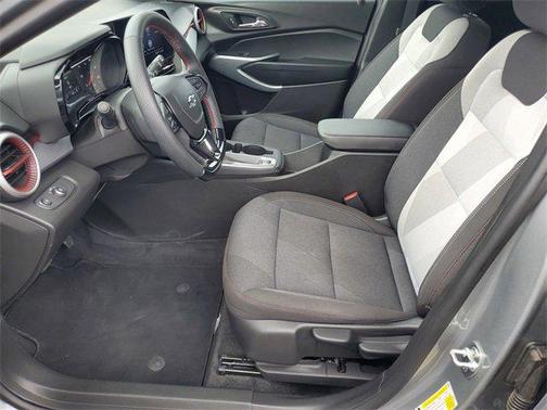 2025 Chevrolet Trax FWD 1RS