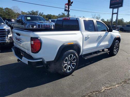 2024 GMC Canyon AT4