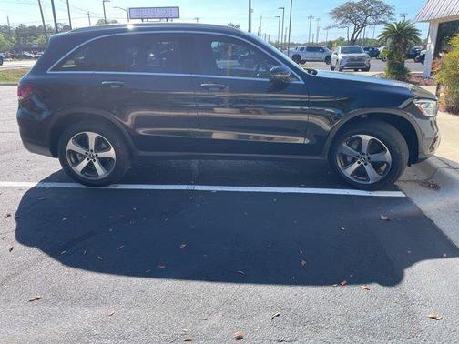 Black 2022 Mercedes-Benz GLC 300 Base