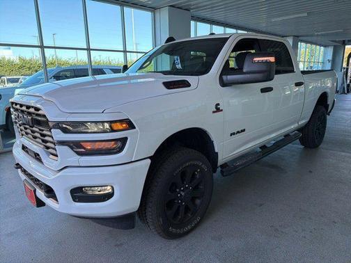 2025 RAM 2500 Big Horn Crew Cab 4x4 6'4' Box