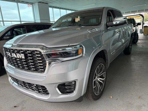 2025 RAM 1500 ST