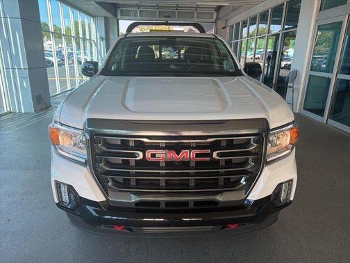 Summit White 2022 GMC Canyon AT4