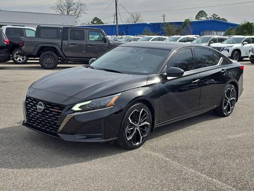 2024 Nissan Altima SR FWD