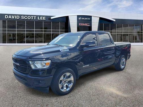 Diamond Black Crystal Pearlcoat 2021 RAM 1500 Big Horn/Lone Star