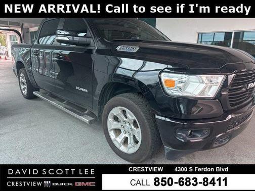 Diamond Black Crystal Pearlcoat 2021 RAM 1500 Big Horn/Lone Star