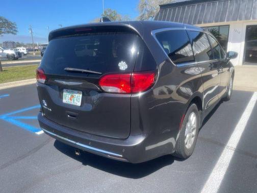 2017 Chrysler Pacifica Touring