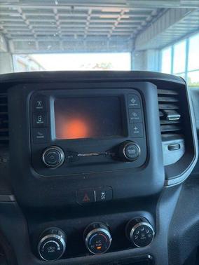 2020 RAM 2500 Tradesman Crew Cab 4X4 6'4' Box